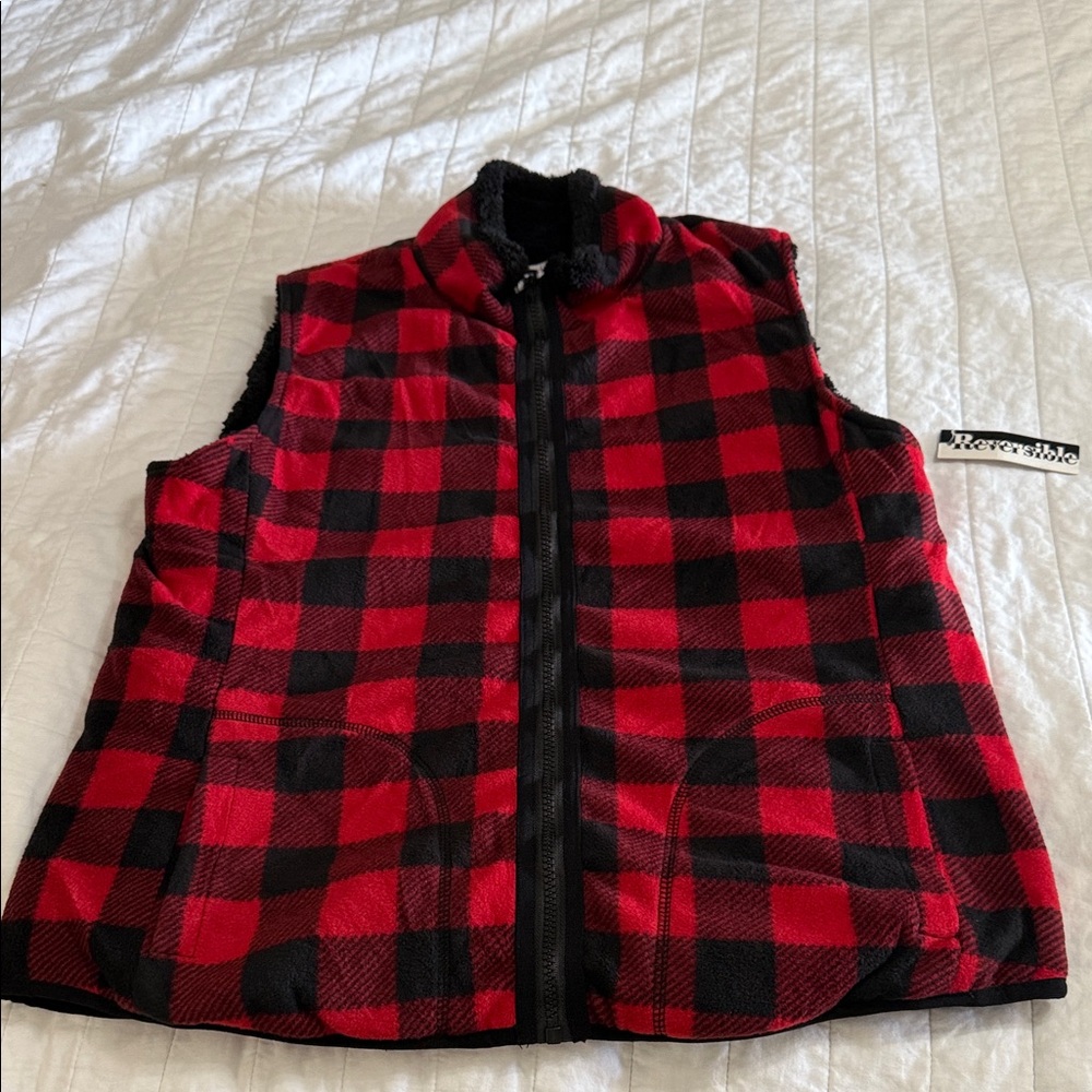 NorthStyle UNISEX Red and Black Plaid Vest